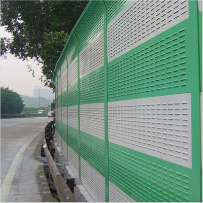 金屬聲屏障 高速公路、高架橋及小區的經濟耐用解決方案